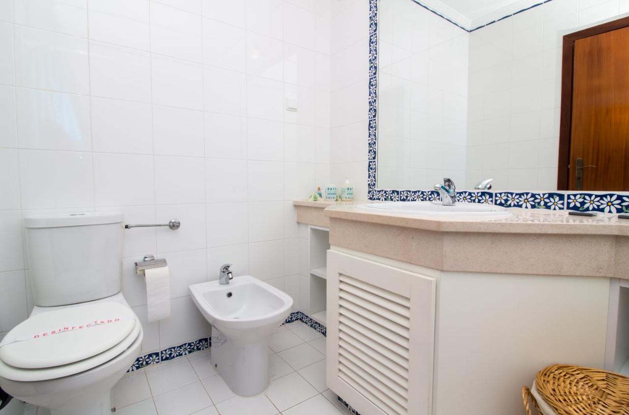 Family Apartment - Pool And Garden & Playground & Beach & Albufeira Buitenkant foto