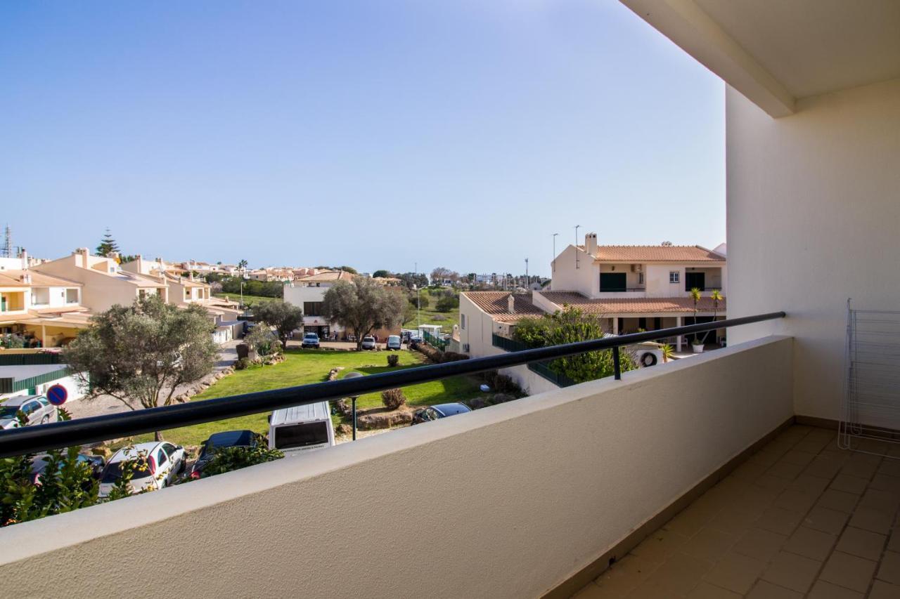 Family Apartment - Pool And Garden & Playground & Beach & Albufeira Buitenkant foto