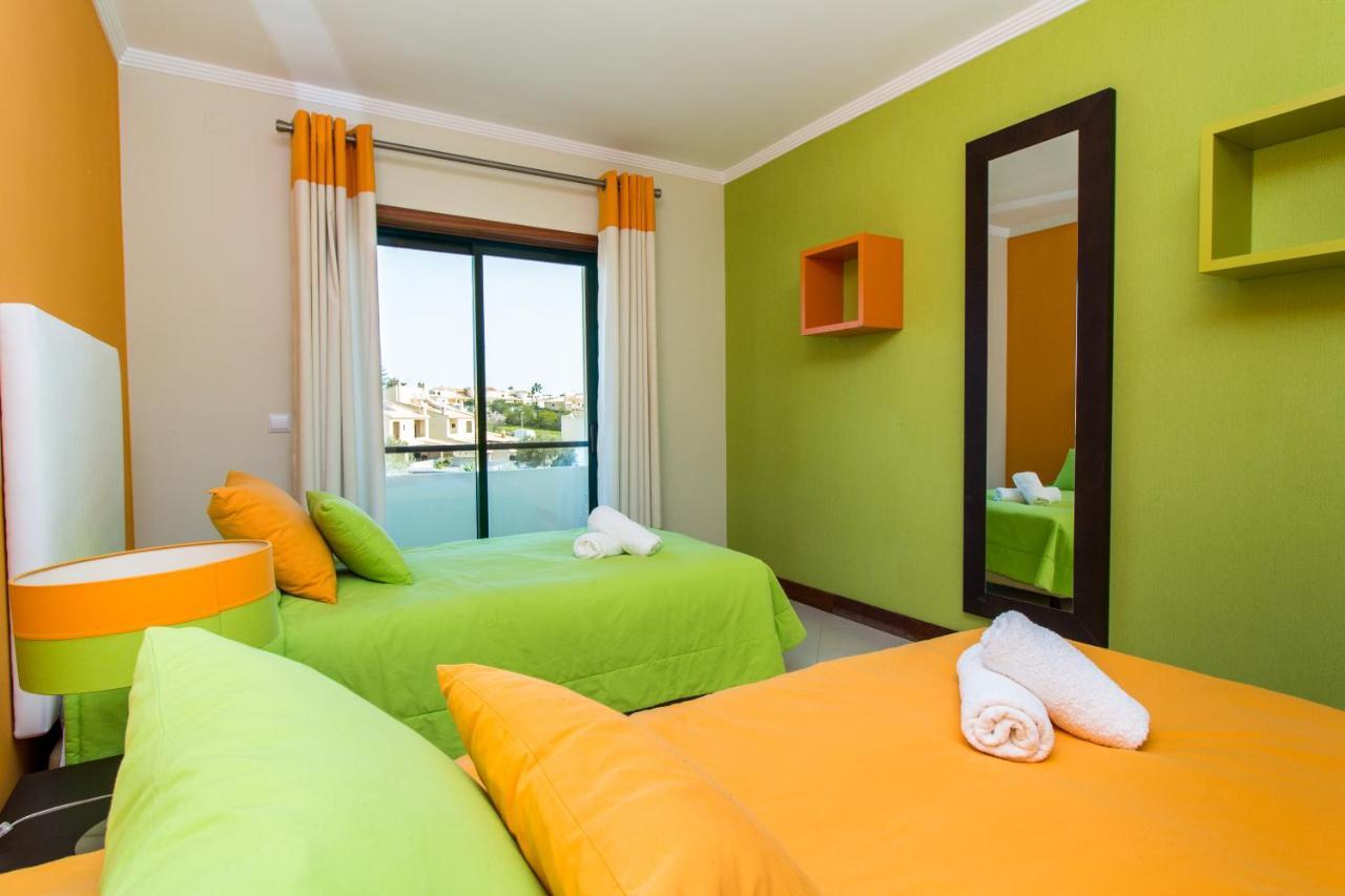 Family Apartment - Pool And Garden & Playground & Beach & Albufeira Buitenkant foto