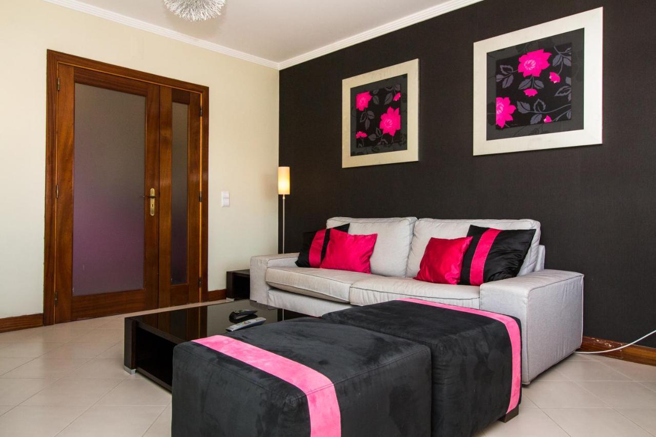 Family Apartment - Pool And Garden & Playground & Beach & Albufeira Buitenkant foto