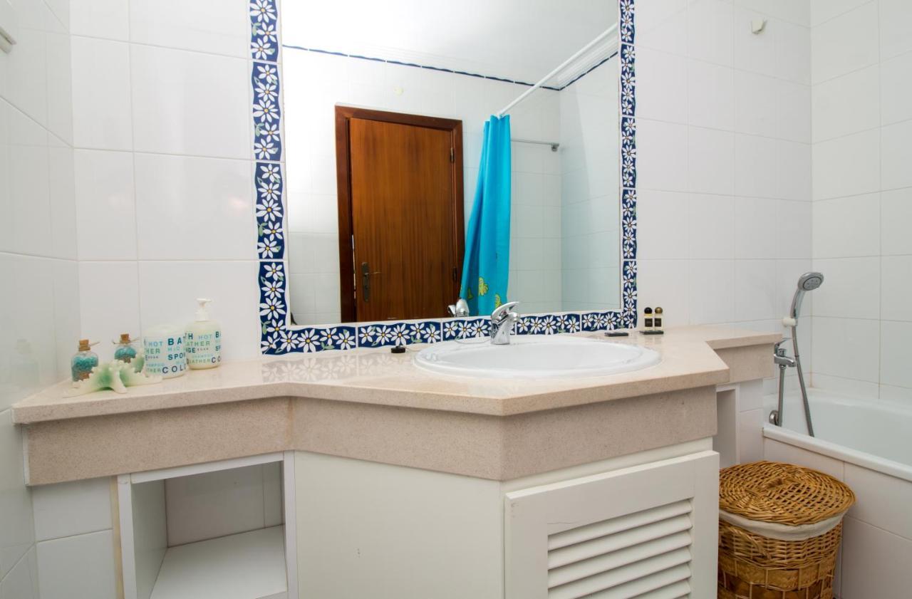 Family Apartment - Pool And Garden & Playground & Beach & Albufeira Buitenkant foto