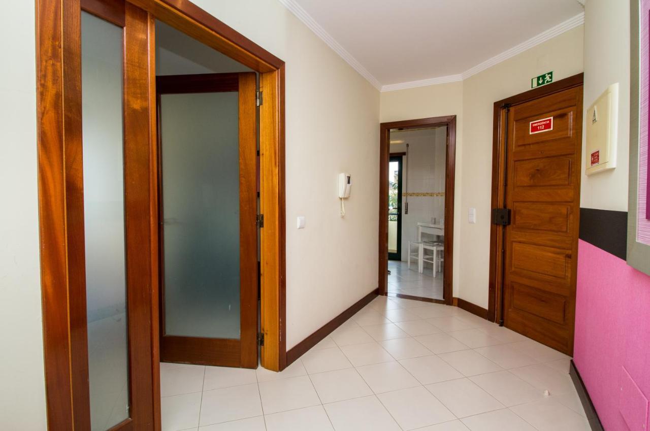 Family Apartment - Pool And Garden & Playground & Beach & Albufeira Buitenkant foto
