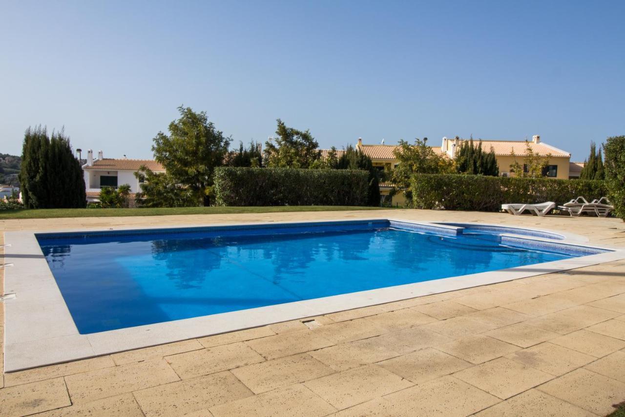 Family Apartment - Pool And Garden & Playground & Beach & Albufeira Buitenkant foto