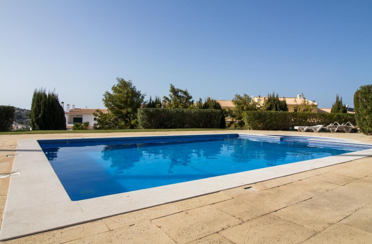 Family Apartment - Pool And Garden & Playground & Beach & Albufeira Buitenkant foto